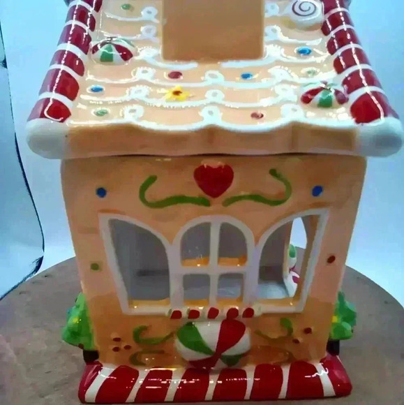 Lori Grenier Glazed Ceramic Gingerbread House Tealight Wax Burner/Tart Warmer. - Picture 8 of 12